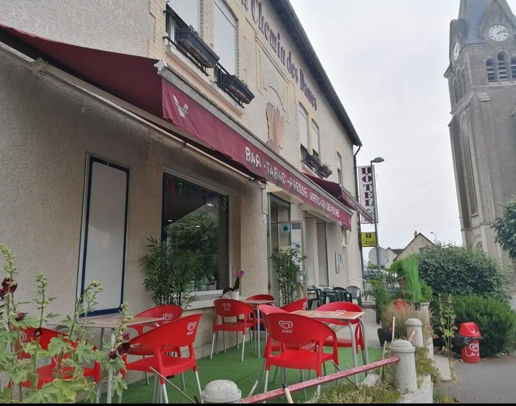 Logis Hotel & Restaurant Du Chemin Des Dames Corbeny Exterior foto